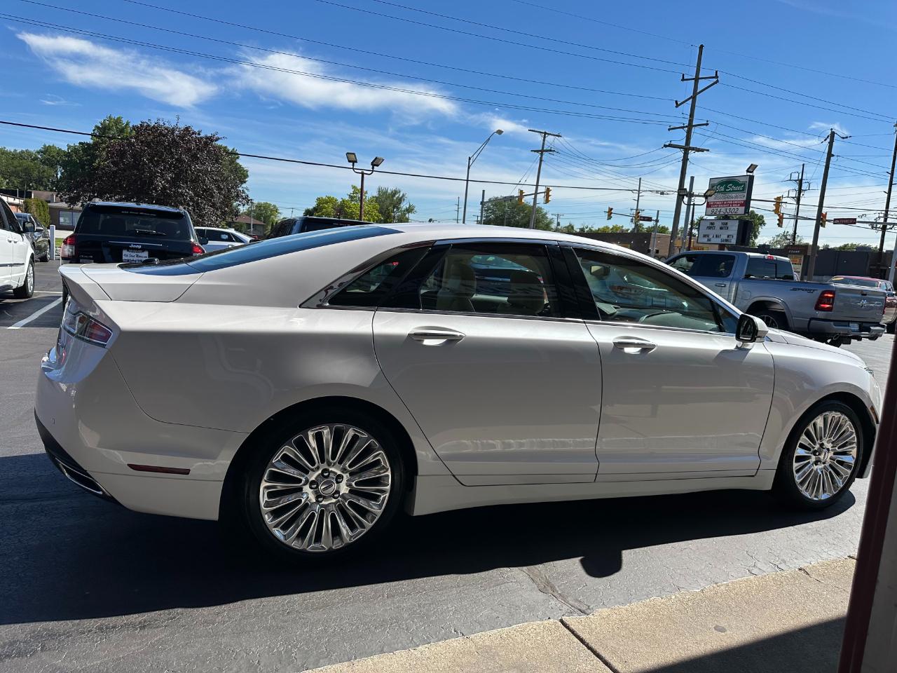Lincoln MKZ 4dr Sdn AWD 2015