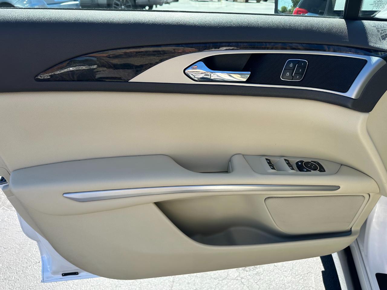 Lincoln MKZ 4dr Sdn AWD 2015