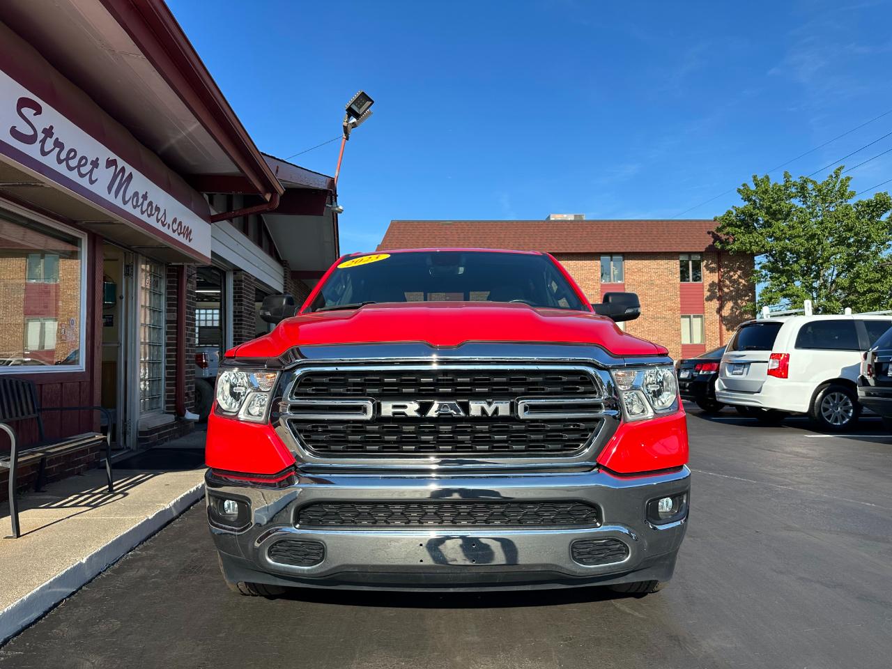 RAM 1500 Big Horn 4x4 Crew Cab 5'7" Box 2023