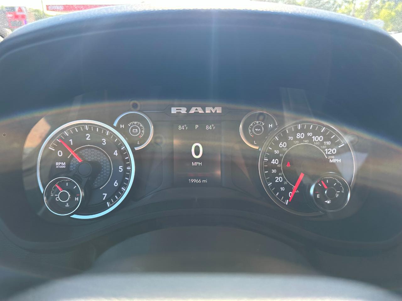 RAM 1500 Big Horn 4x4 Crew Cab 5'7" Box 2023