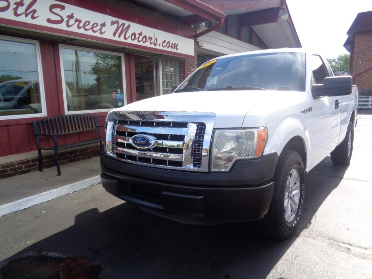 Ford F-150 2WD Reg Cab 126" XL 2014