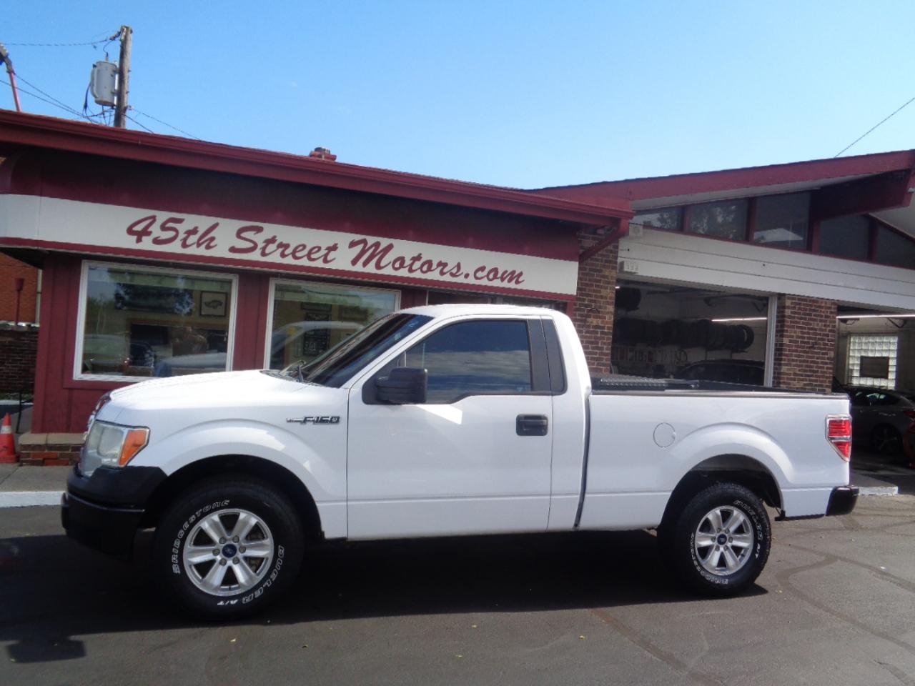 Ford F-150 2WD Reg Cab 126" XL 2014