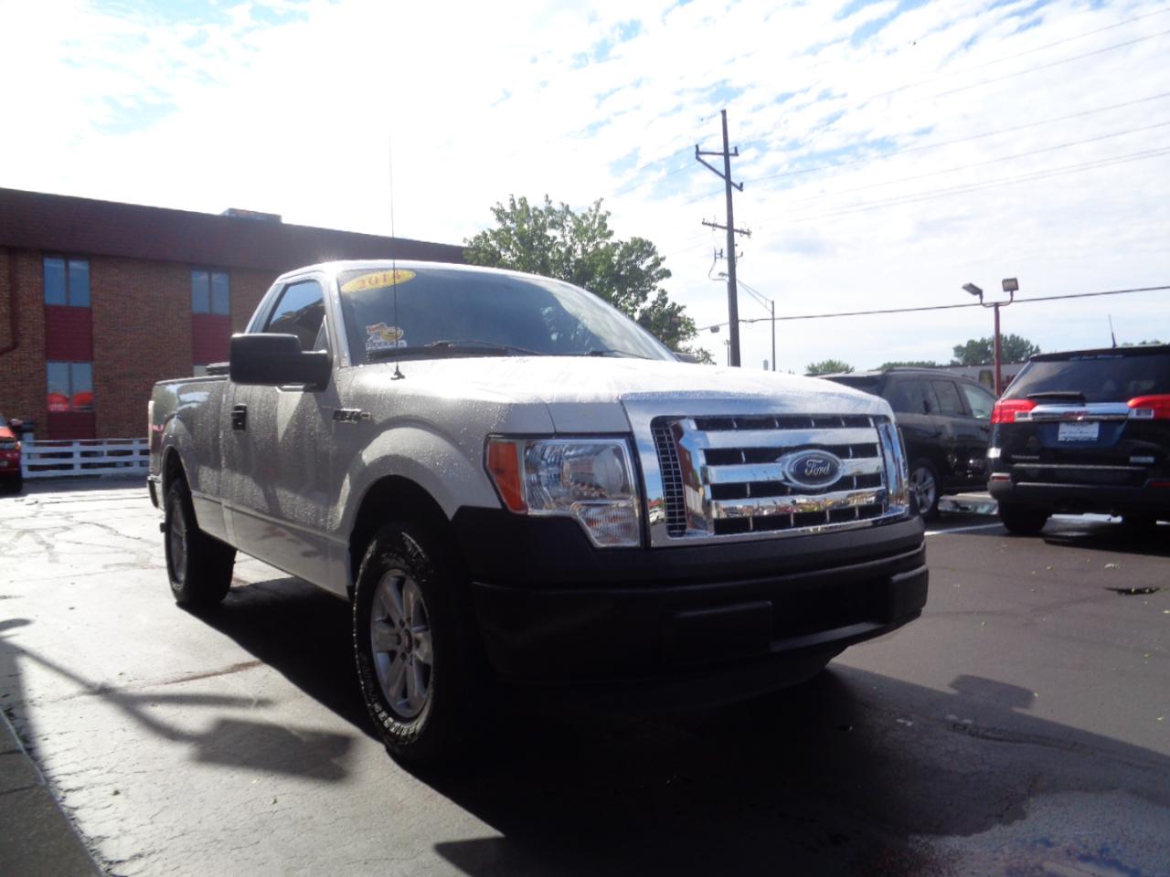 Ford F-150 2WD Reg Cab 126" XL 2014