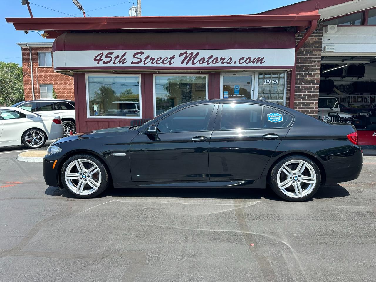 BMW 5 Series 4dr Sdn 550i xDrive AWD 2016