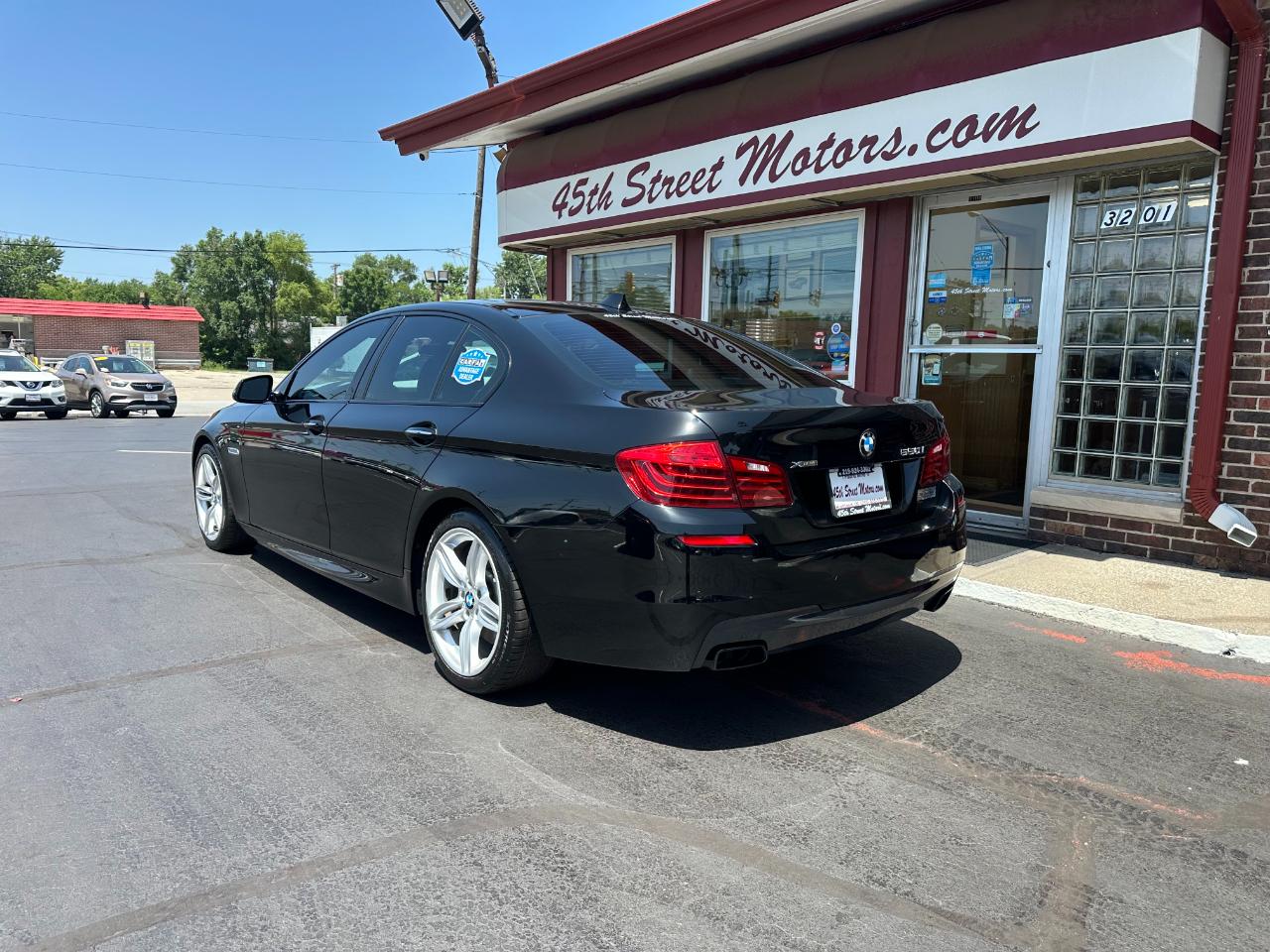 BMW 5 Series 4dr Sdn 550i xDrive AWD 2016