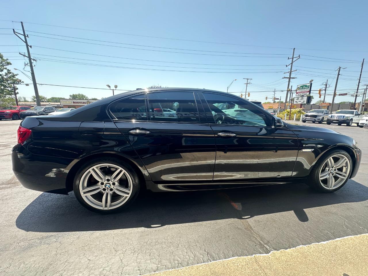 BMW 5 Series 4dr Sdn 550i xDrive AWD 2016