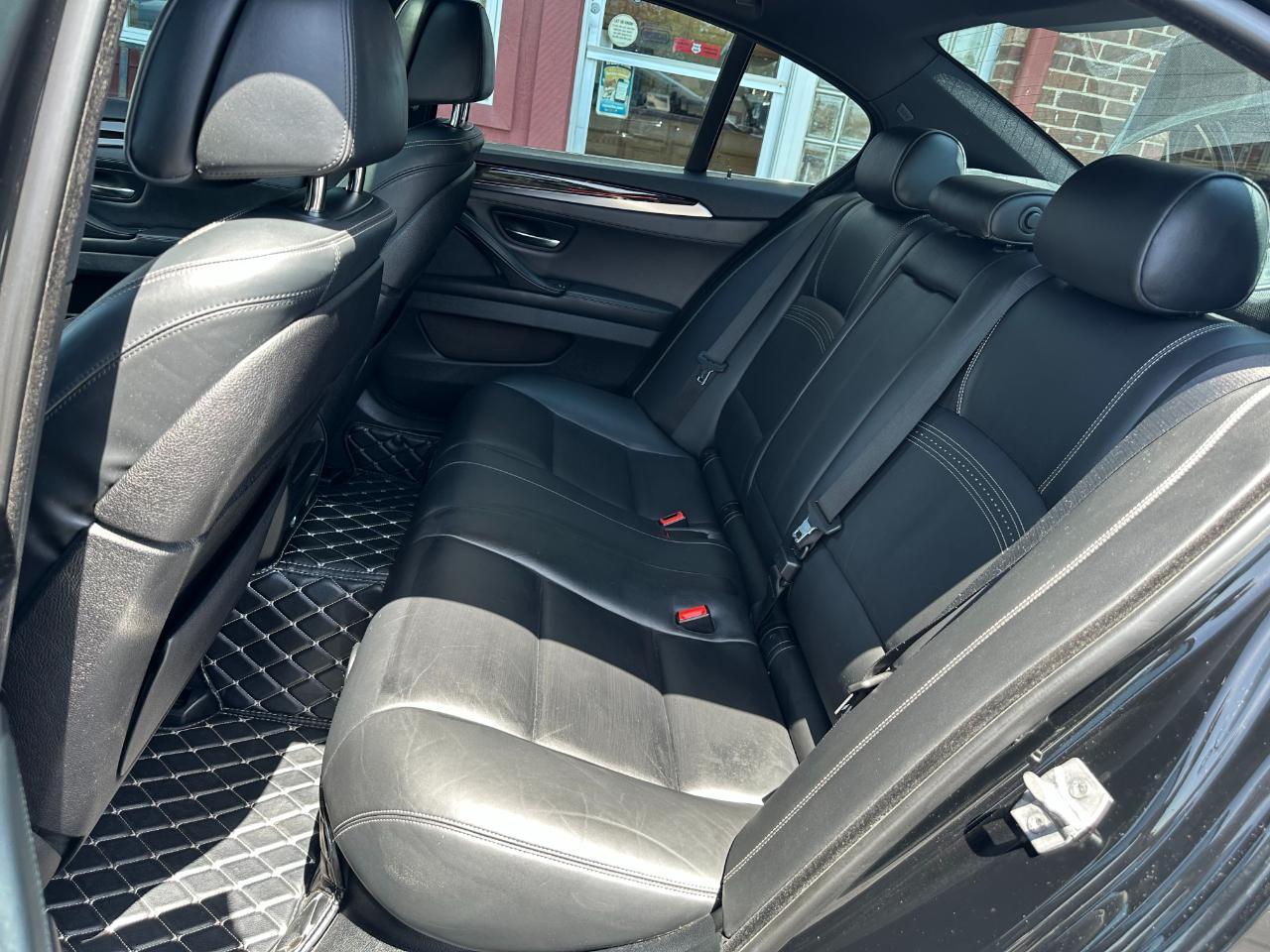 BMW 5 Series 4dr Sdn 550i xDrive AWD 2016