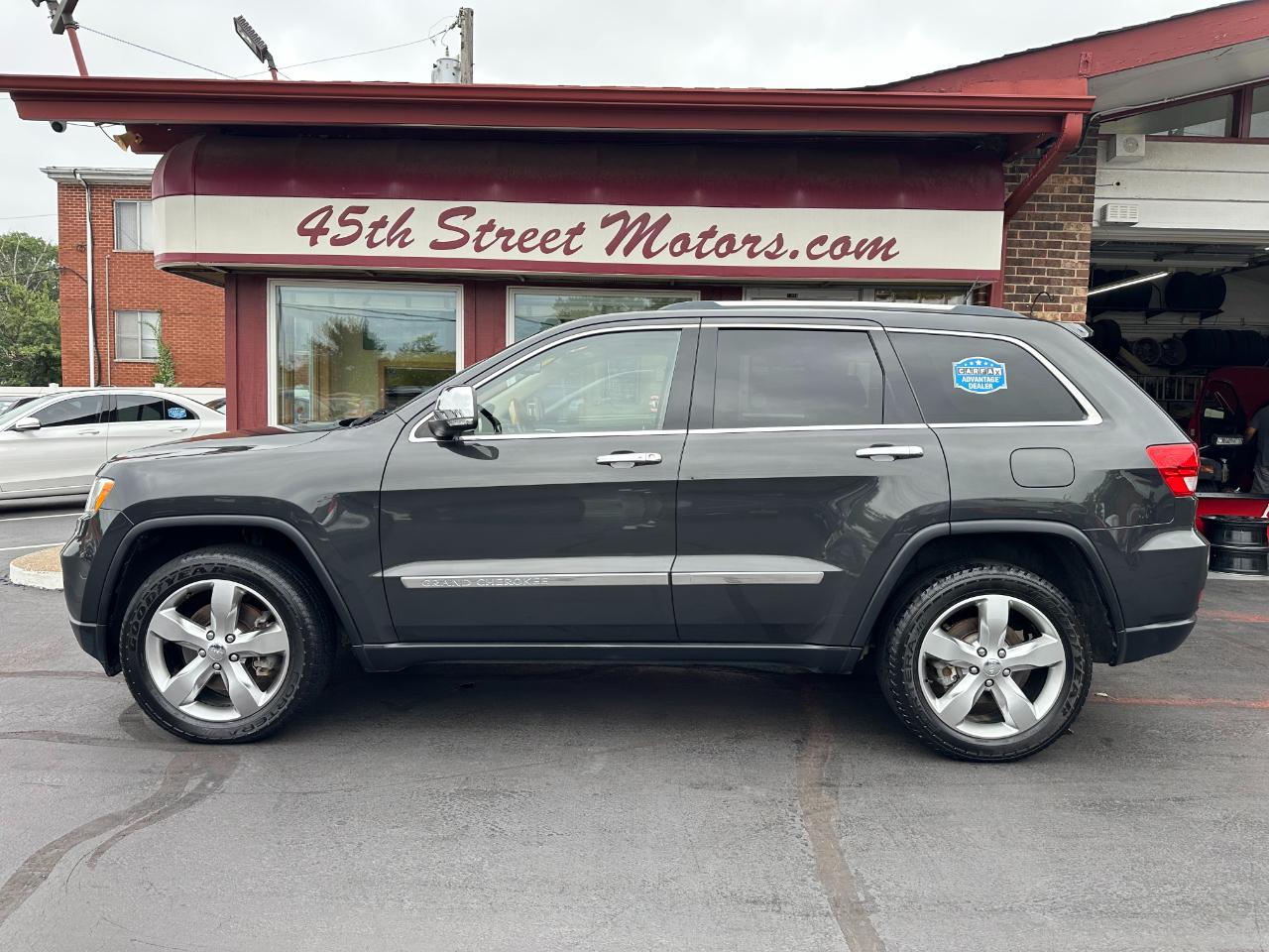 Jeep Grand Cherokee 4WD 4dr Overland 2011