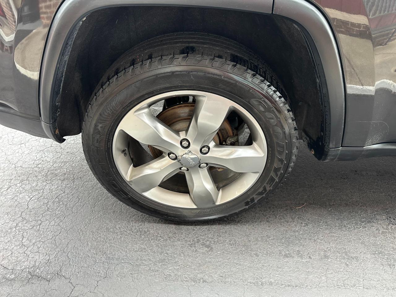 Jeep Grand Cherokee 4WD 4dr Overland 2011