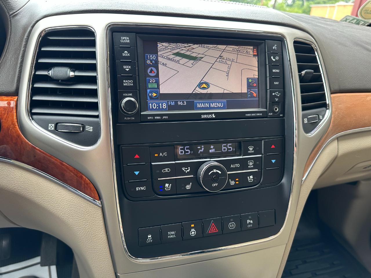Jeep Grand Cherokee 4WD 4dr Overland 2011