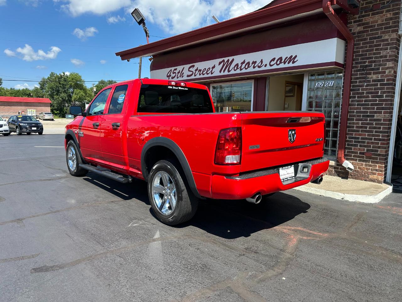 RAM 1500 4WD Quad Cab 140.5" Express 2014