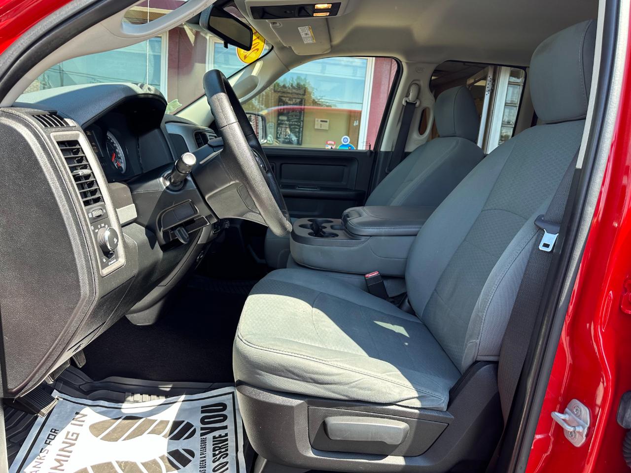 RAM 1500 4WD Quad Cab 140.5" Express 2014