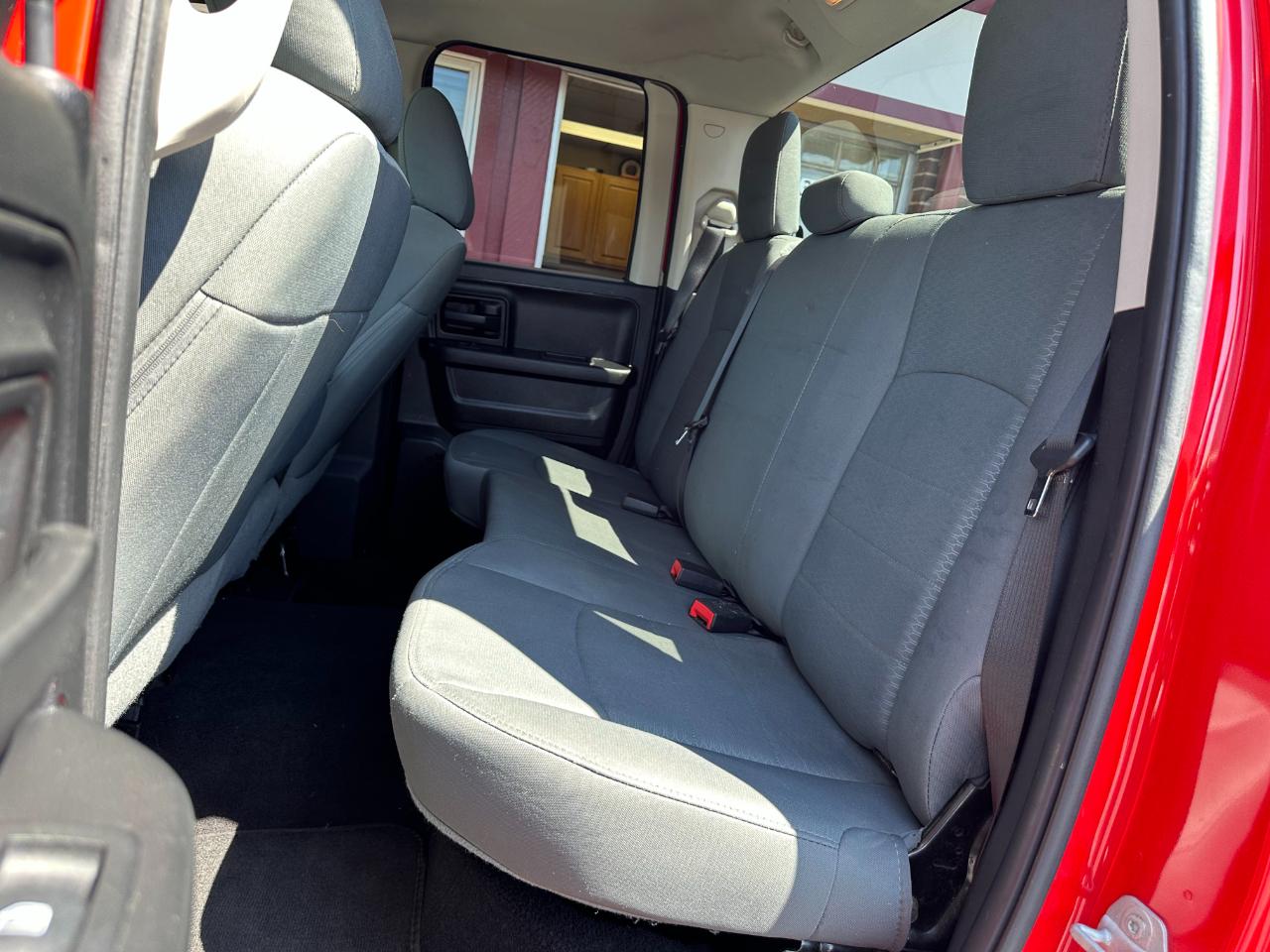 RAM 1500 4WD Quad Cab 140.5" Express 2014