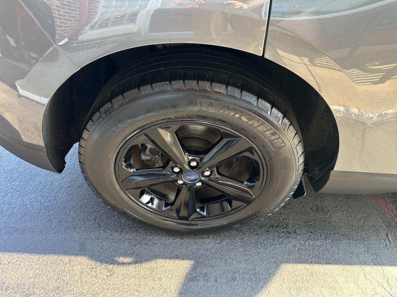 Ford Edge SE FWD 2021