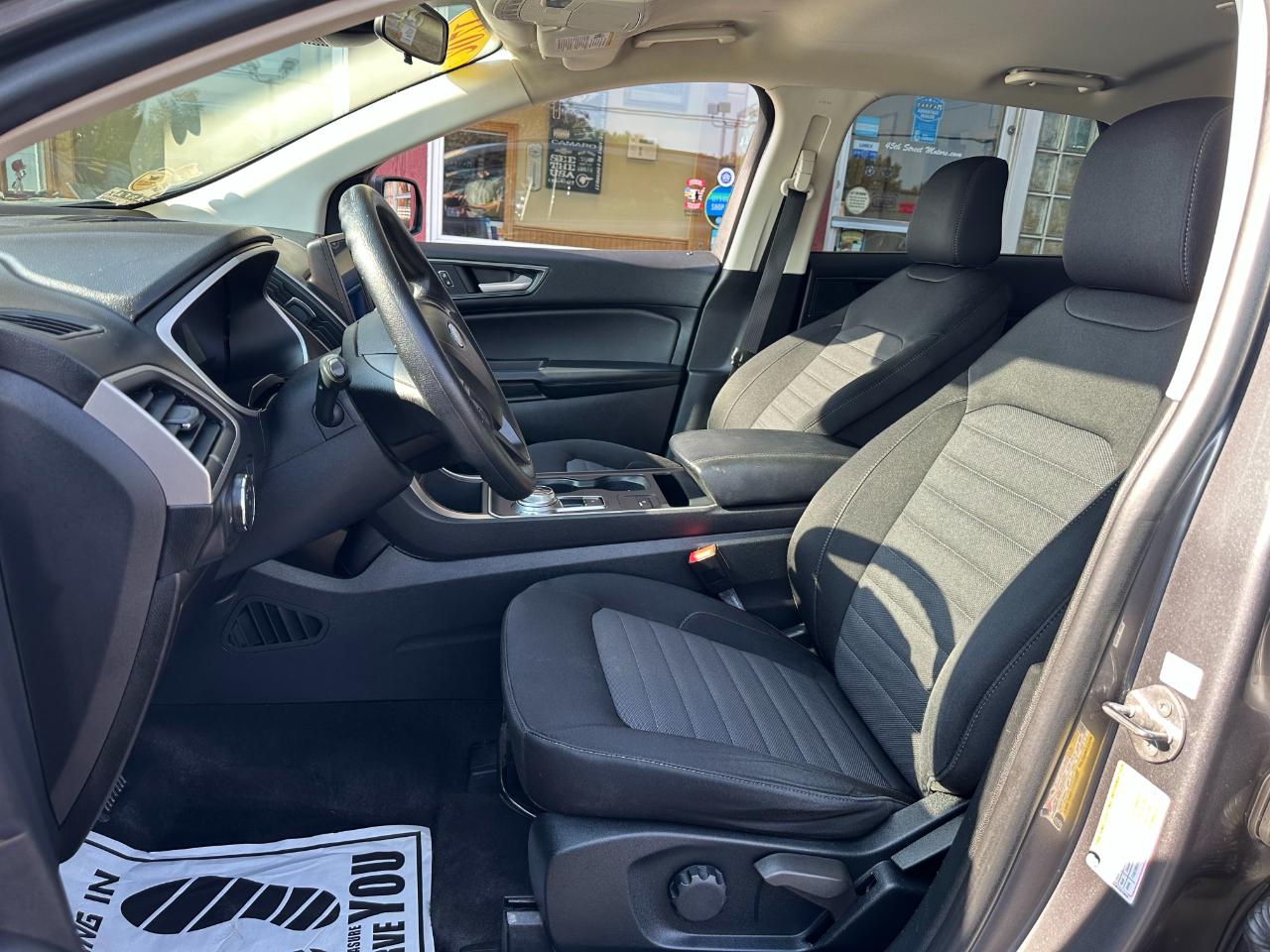Ford Edge SE FWD 2021