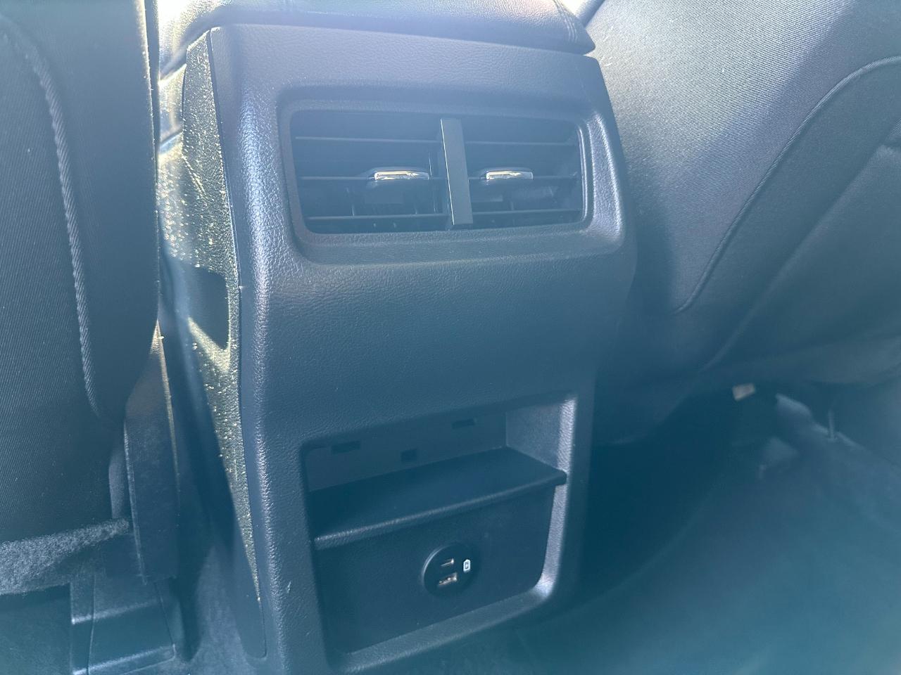 Ford Edge SE FWD 2021