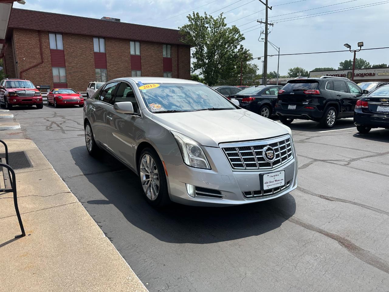 Cadillac XTS 4dr Sdn Luxury AWD 2015