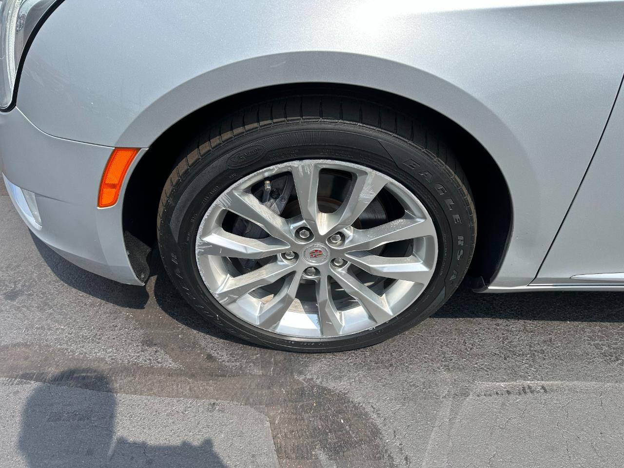 Cadillac XTS 4dr Sdn Luxury AWD 2015