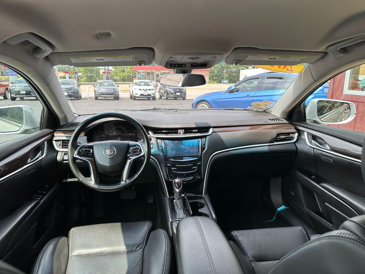 Cadillac XTS 4dr Sdn Luxury AWD 2015