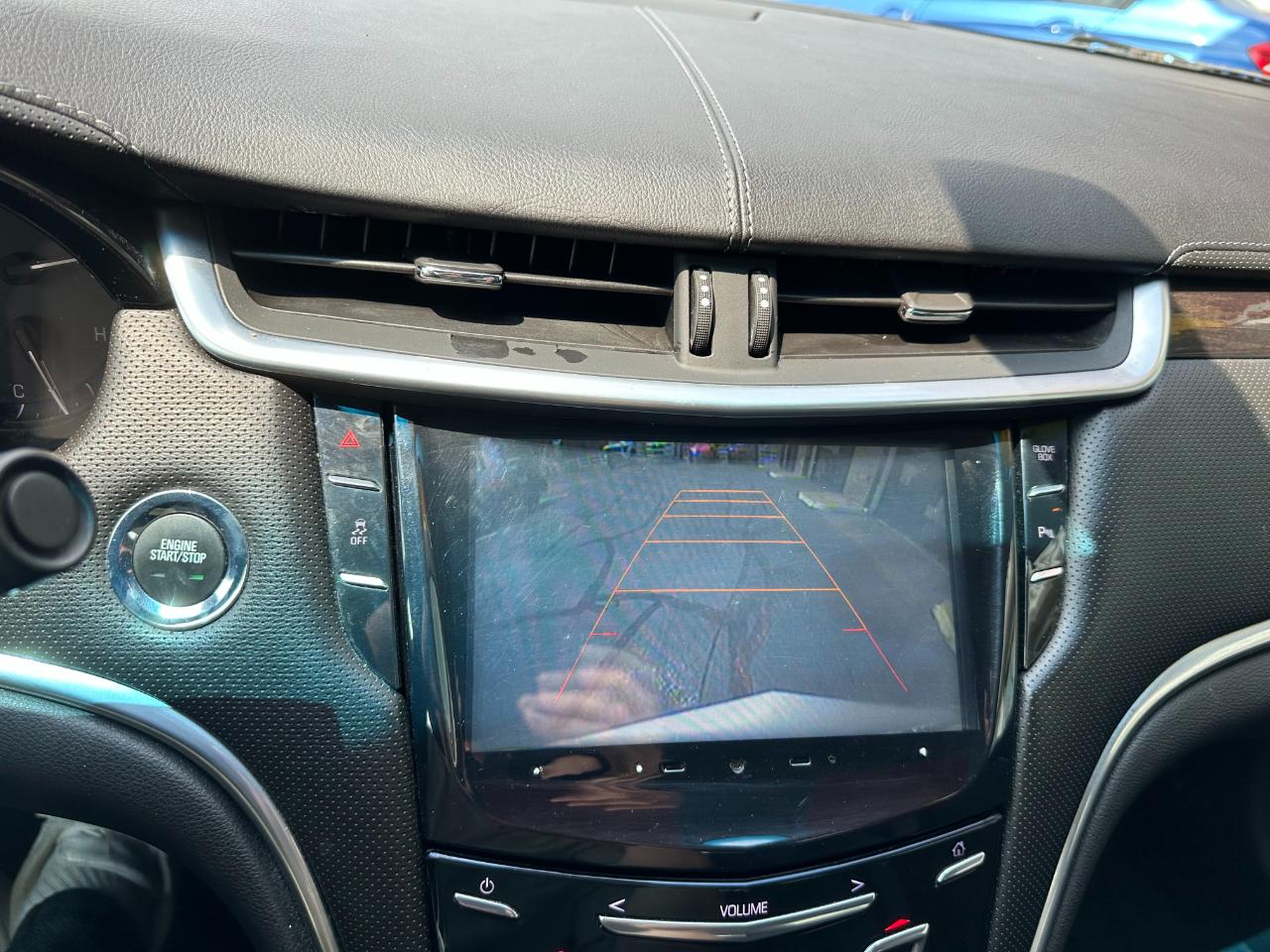 Cadillac XTS 4dr Sdn Luxury AWD 2015