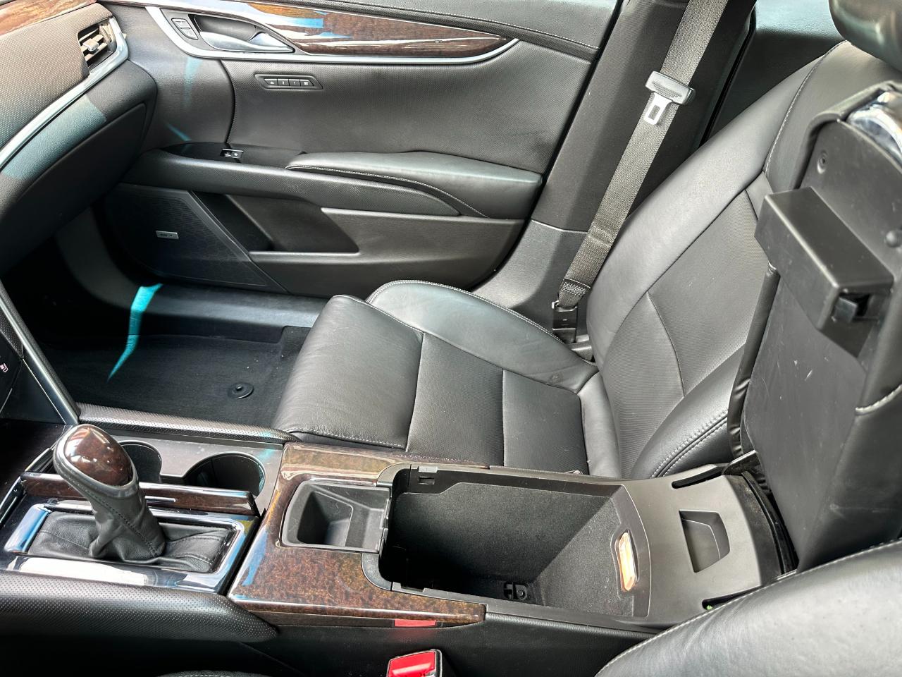 Cadillac XTS 4dr Sdn Luxury AWD 2015