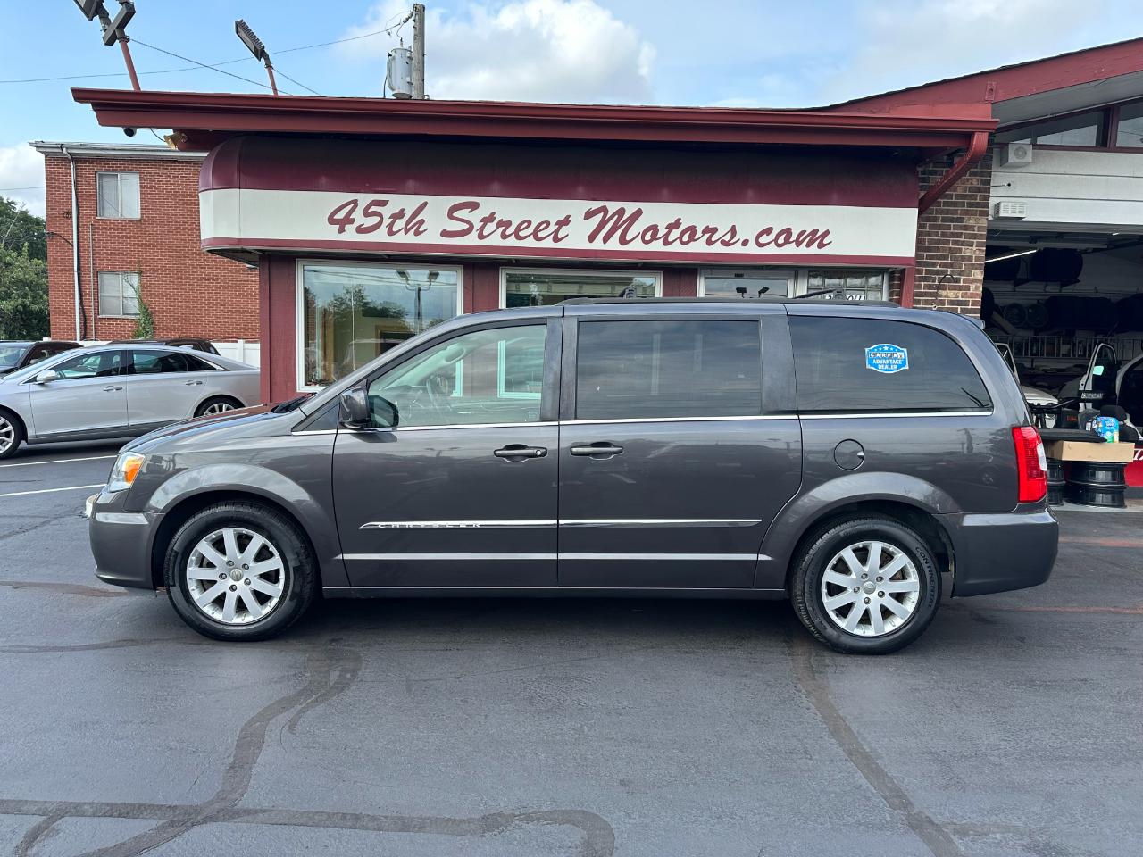 Chrysler Town & Country 4dr Wgn Touring 2016