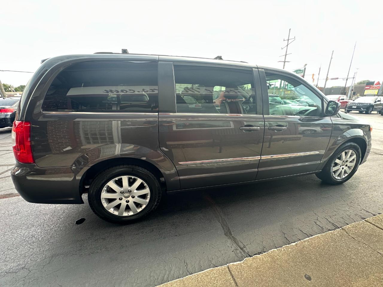 Chrysler Town & Country 4dr Wgn Touring 2016