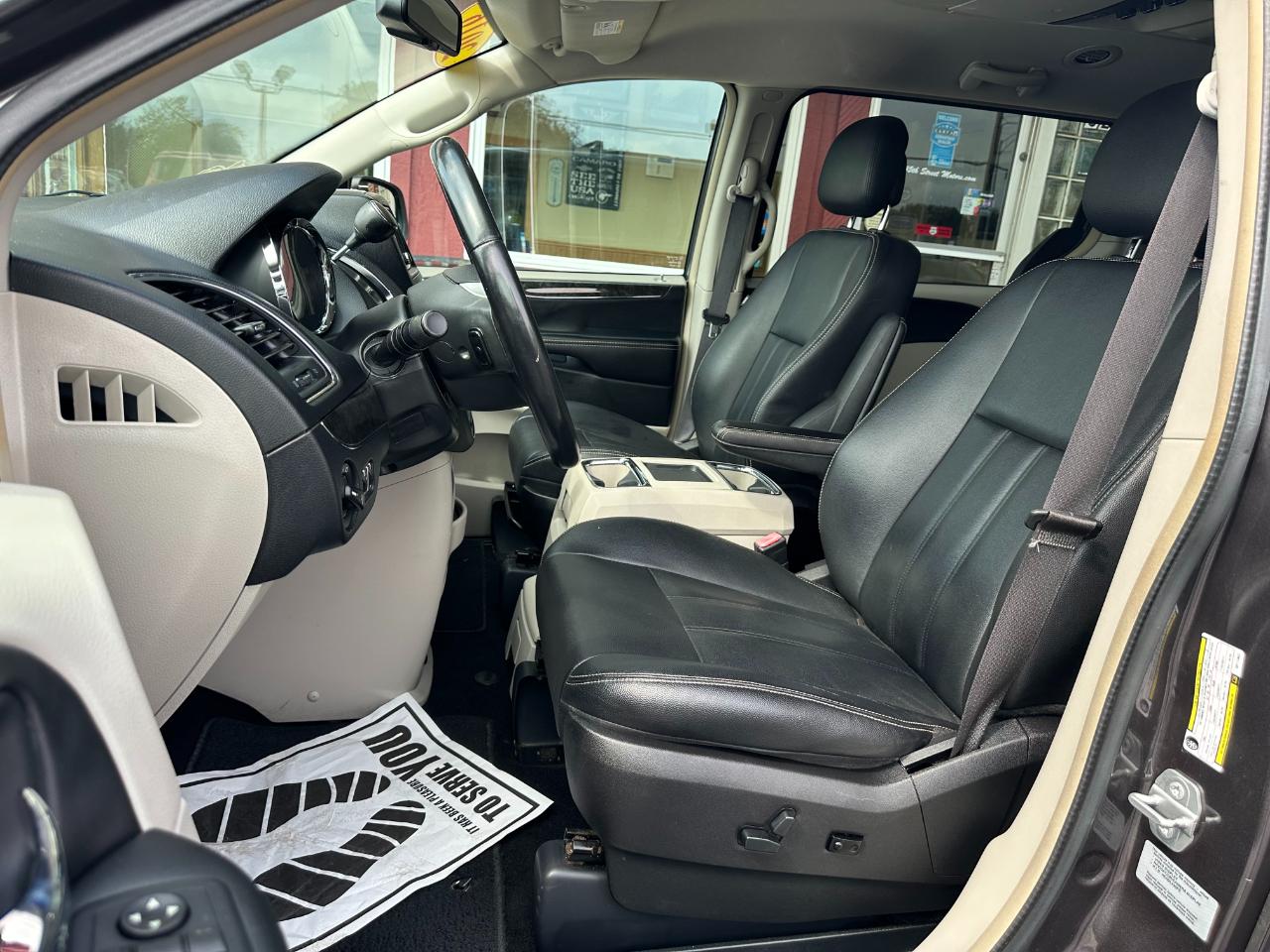 Chrysler Town & Country 4dr Wgn Touring 2016