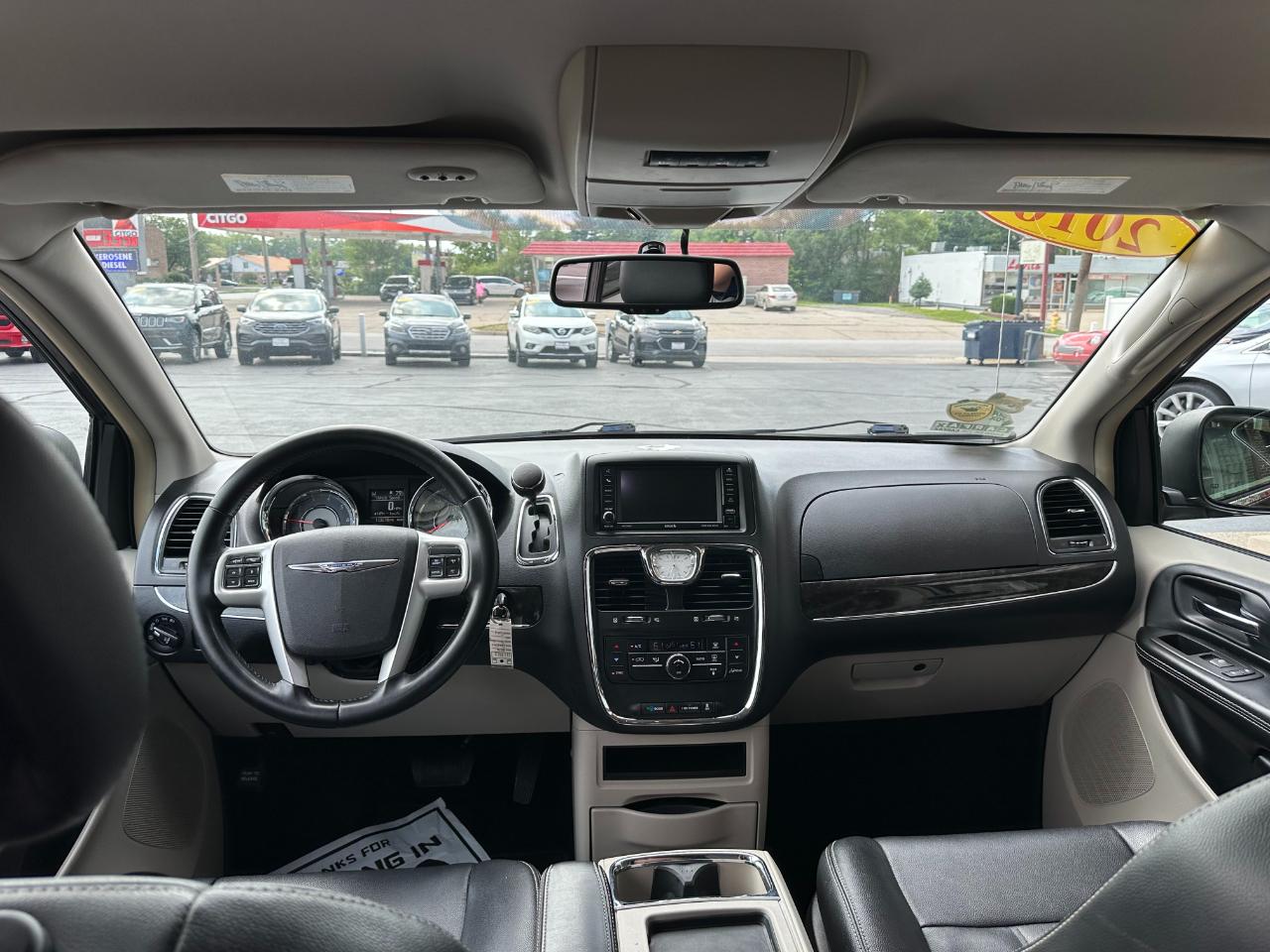 Chrysler Town & Country 4dr Wgn Touring 2016