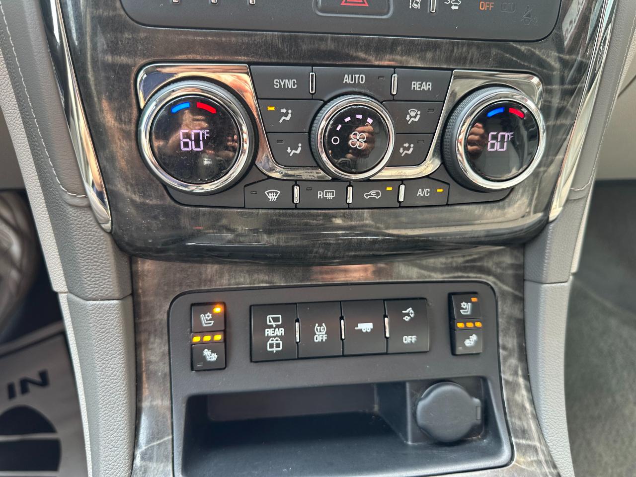Buick Enclave FWD 4dr Premium 2014