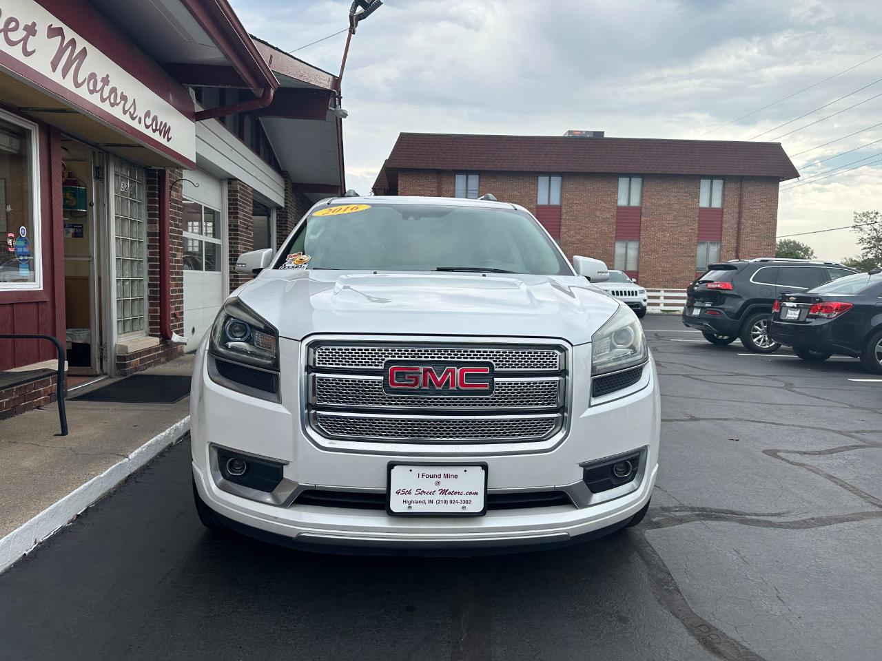 GMC Acadia FWD 4dr Denali 2016