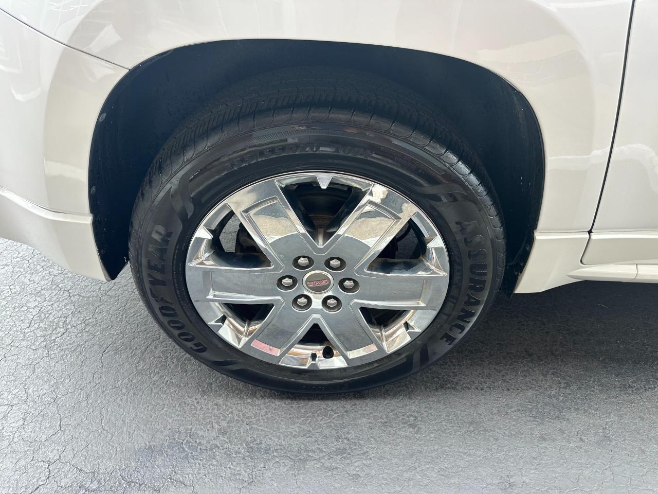 GMC Acadia FWD 4dr Denali 2016