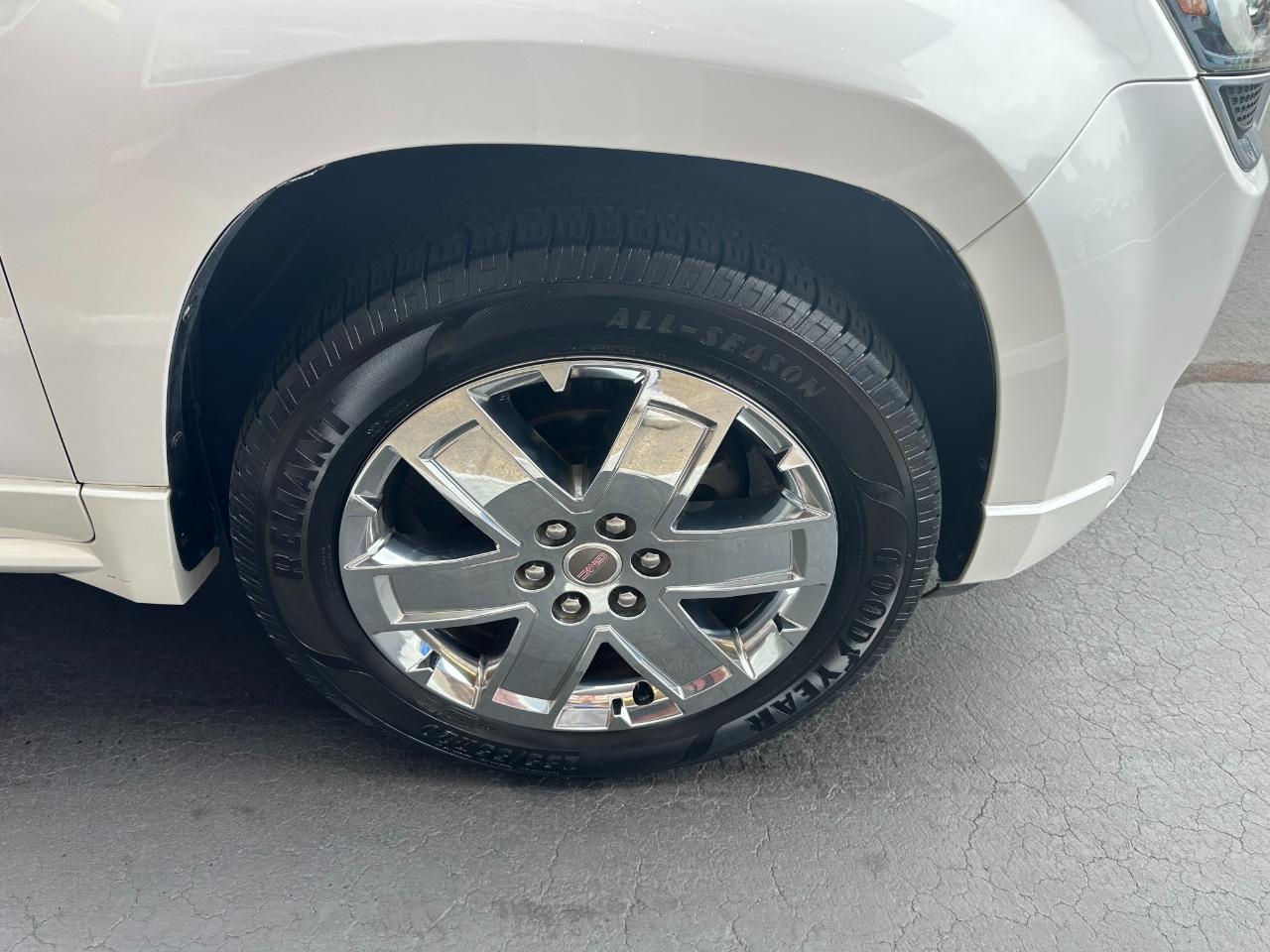 GMC Acadia FWD 4dr Denali 2016