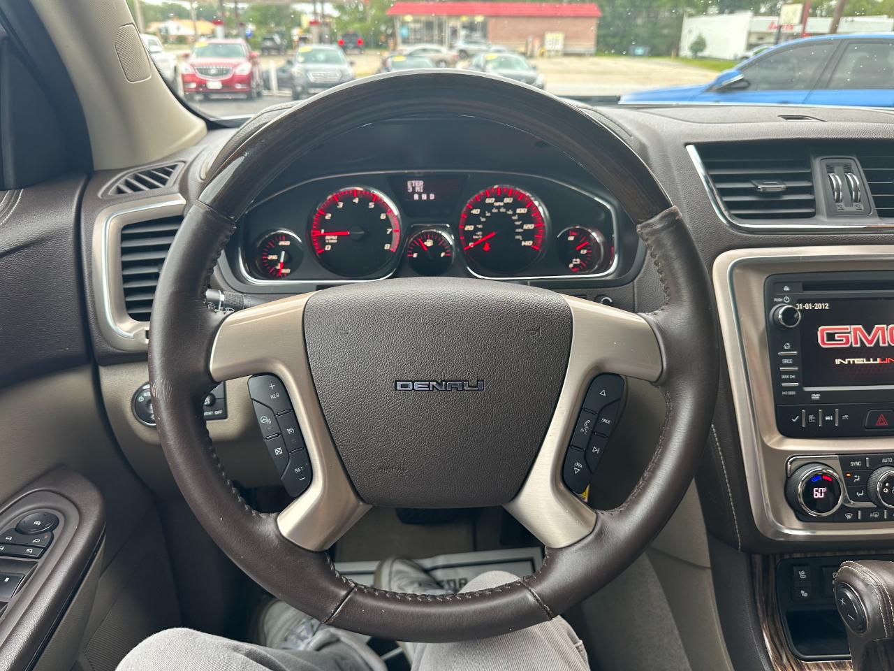 GMC Acadia FWD 4dr Denali 2016