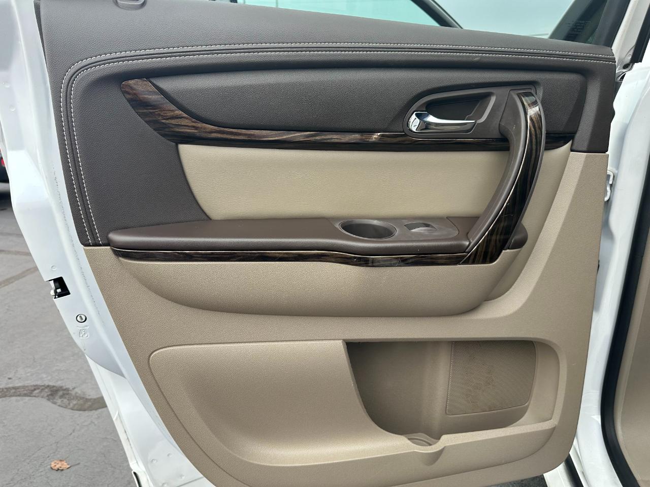 GMC Acadia FWD 4dr Denali 2016