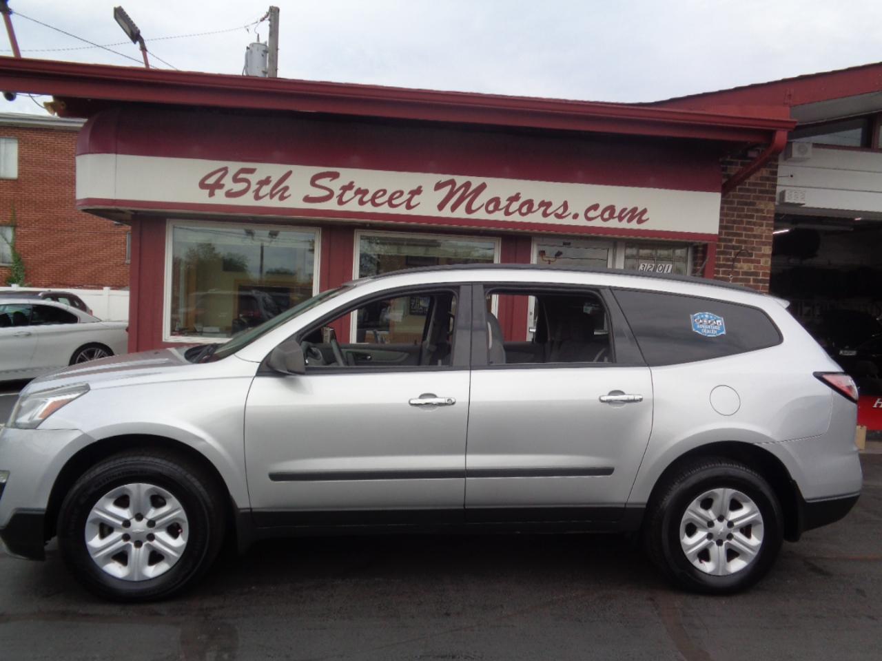 Chevrolet Traverse FWD 4dr LS w/1LS 2017