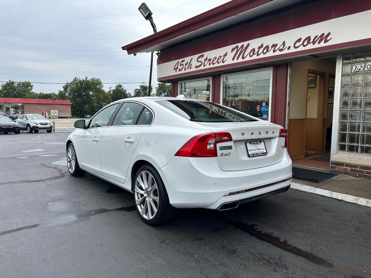 Volvo S60 Inscription 4dr Sdn T5 Drive-E Platinum FWD 2016