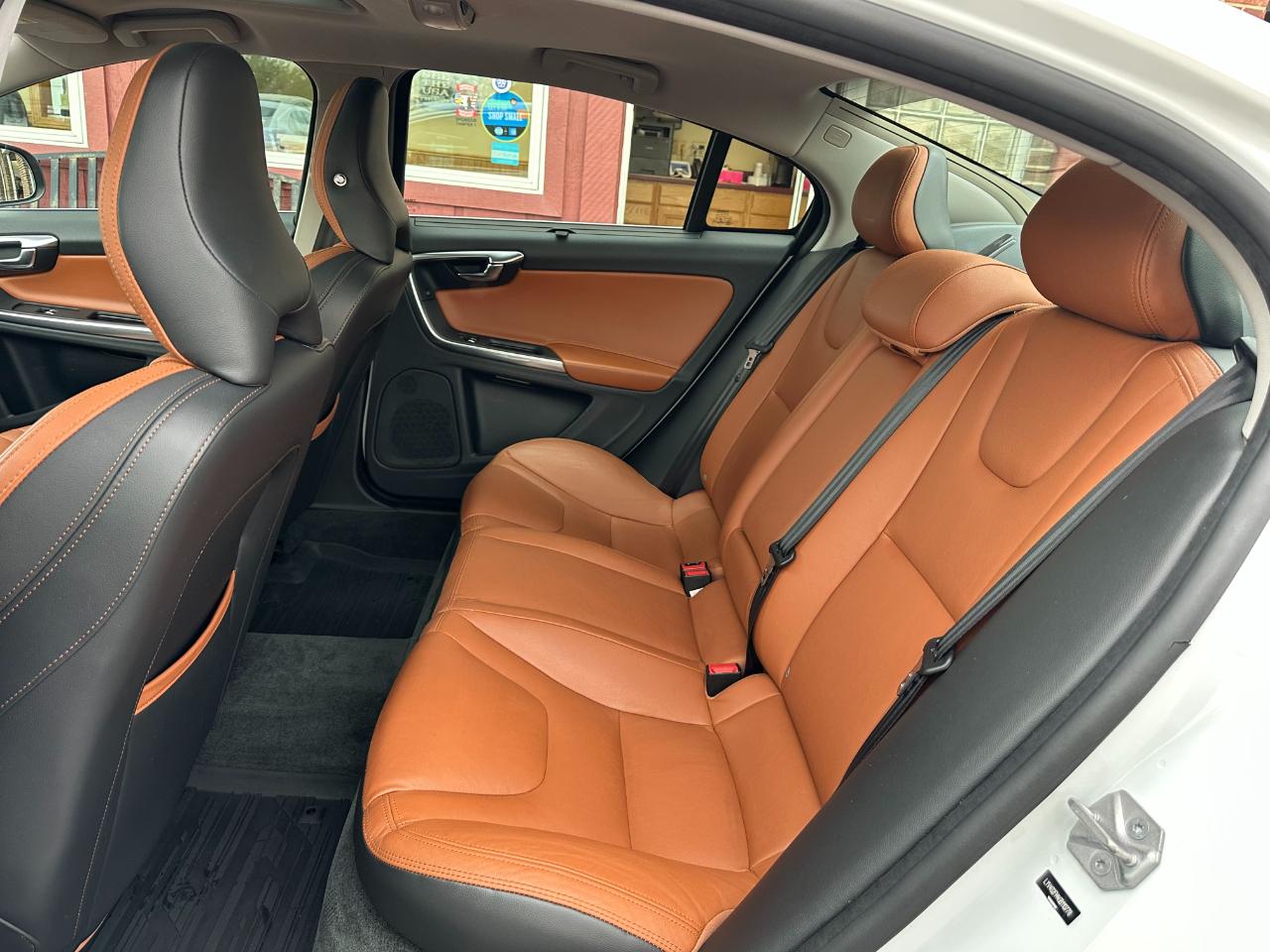 Volvo S60 Inscription 4dr Sdn T5 Drive-E Platinum FWD 2016