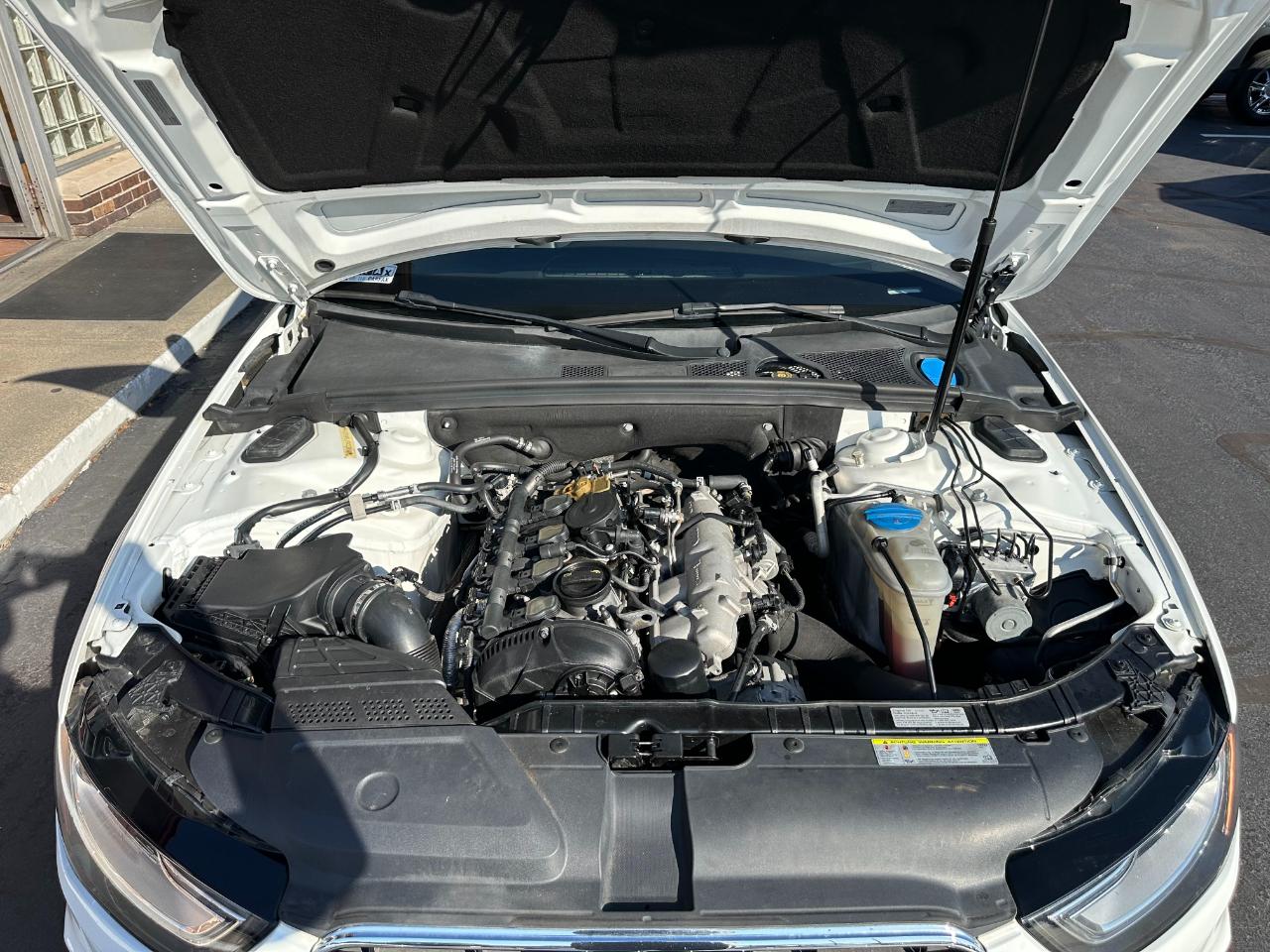 Audi A4 4dr Sdn Auto quattro 2.0T Premium 2015