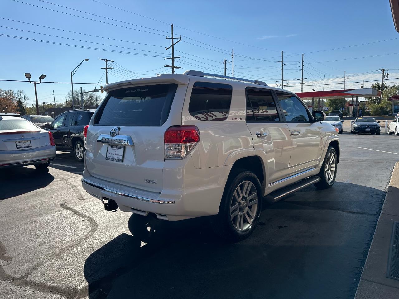 Toyota 4Runner 4WD 4dr V6 Limited (Natl) 2011