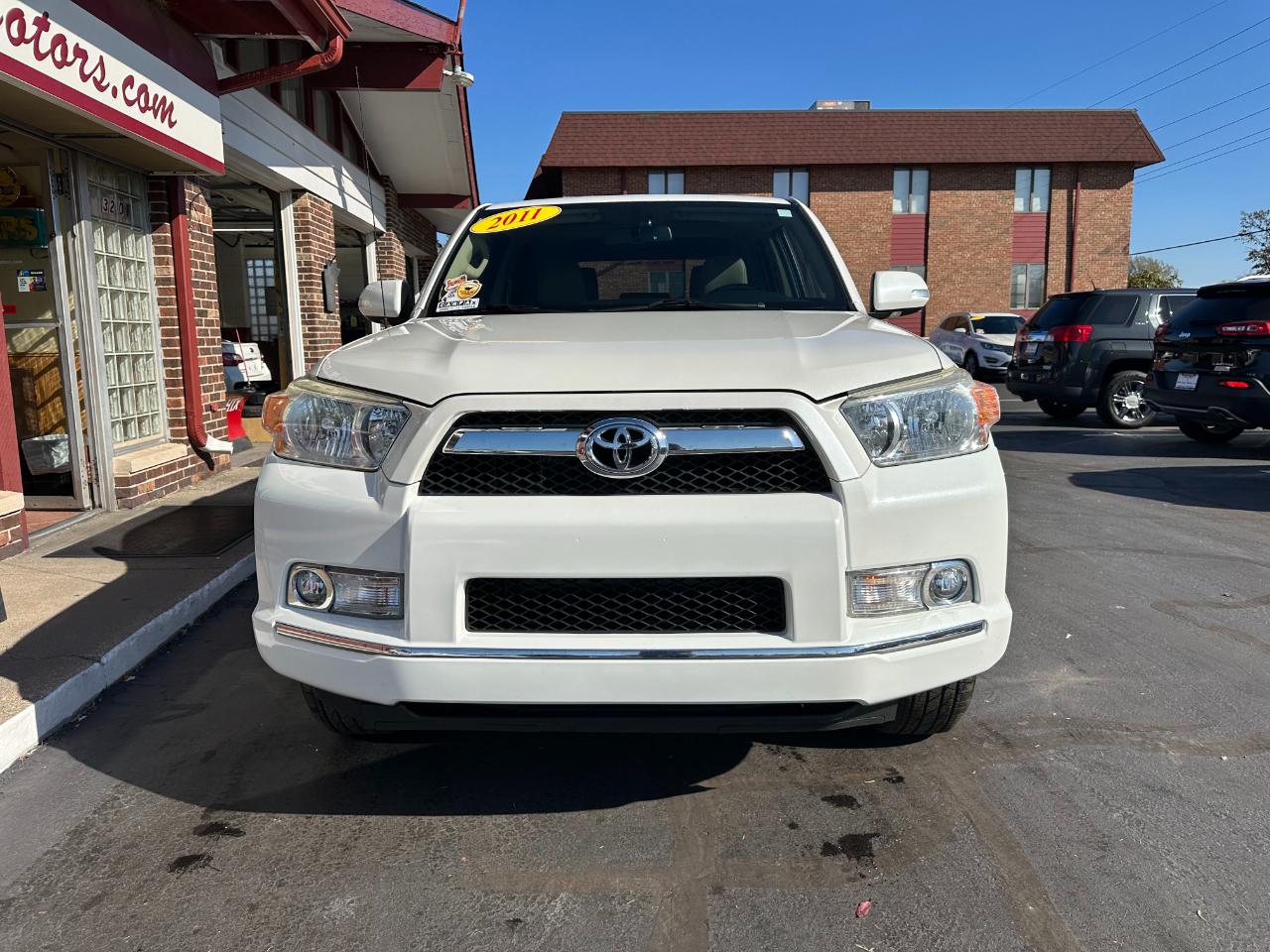 Toyota 4Runner 4WD 4dr V6 Limited (Natl) 2011