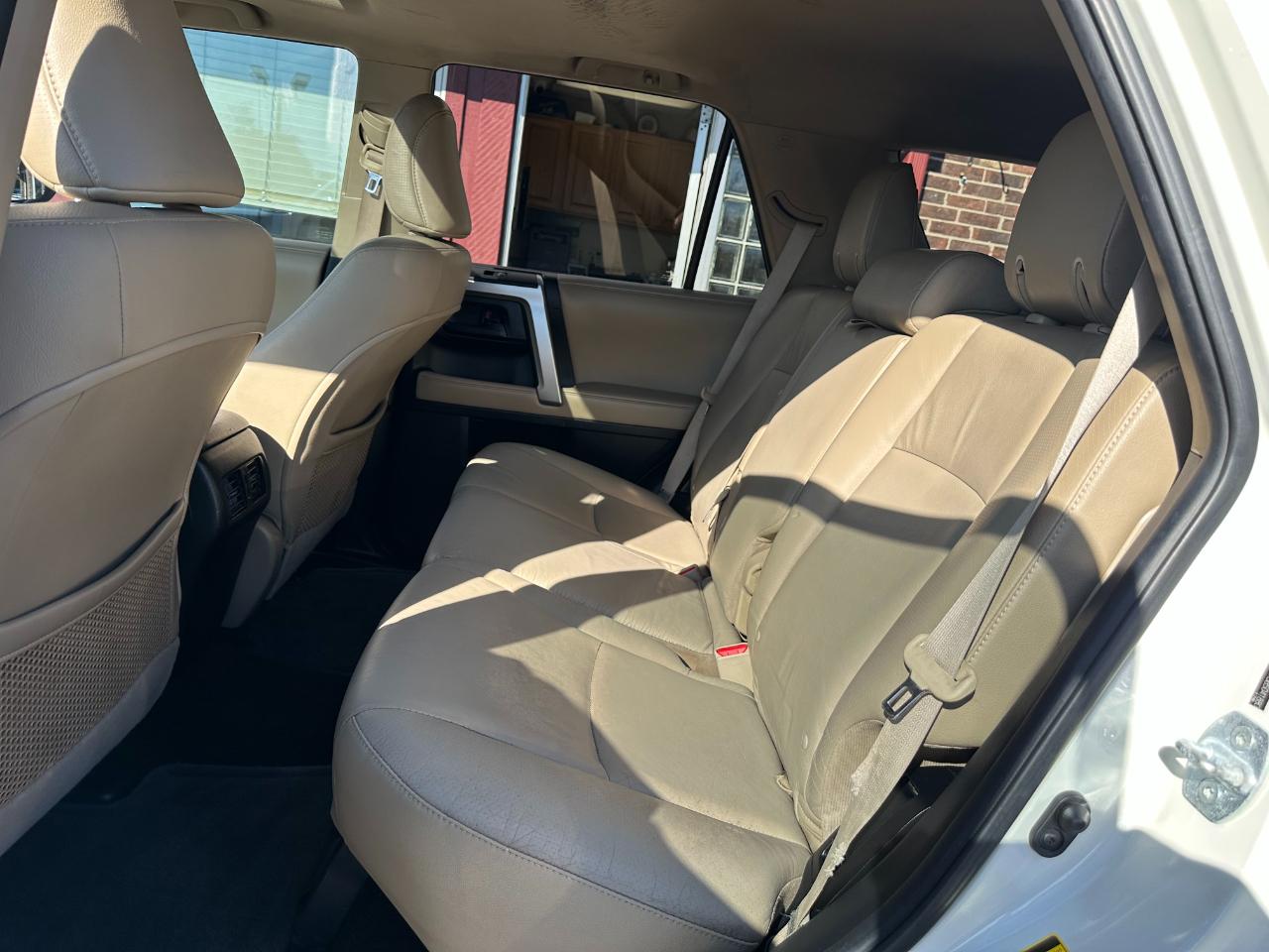 Toyota 4Runner 4WD 4dr V6 Limited (Natl) 2011