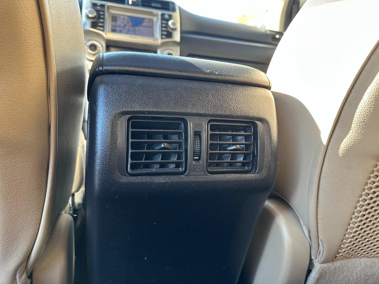 Toyota 4Runner 4WD 4dr V6 Limited (Natl) 2011