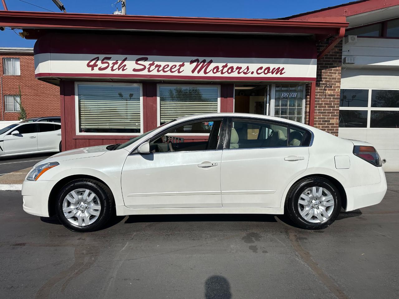 Nissan Altima 4dr Sdn I4 CVT 2.5 S 2012