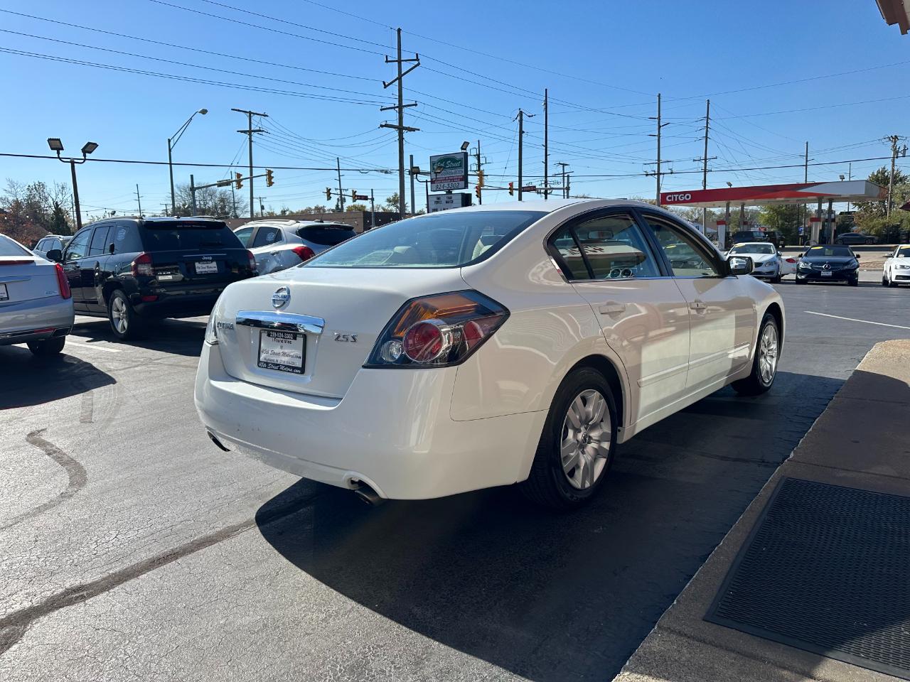 Nissan Altima 4dr Sdn I4 CVT 2.5 S 2012