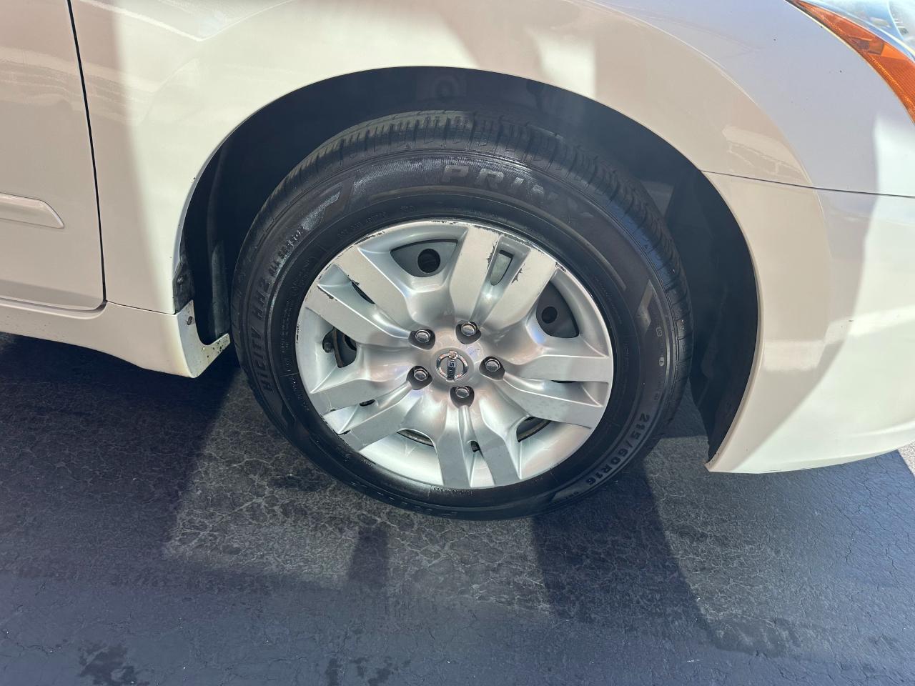 Nissan Altima 4dr Sdn I4 CVT 2.5 S 2012
