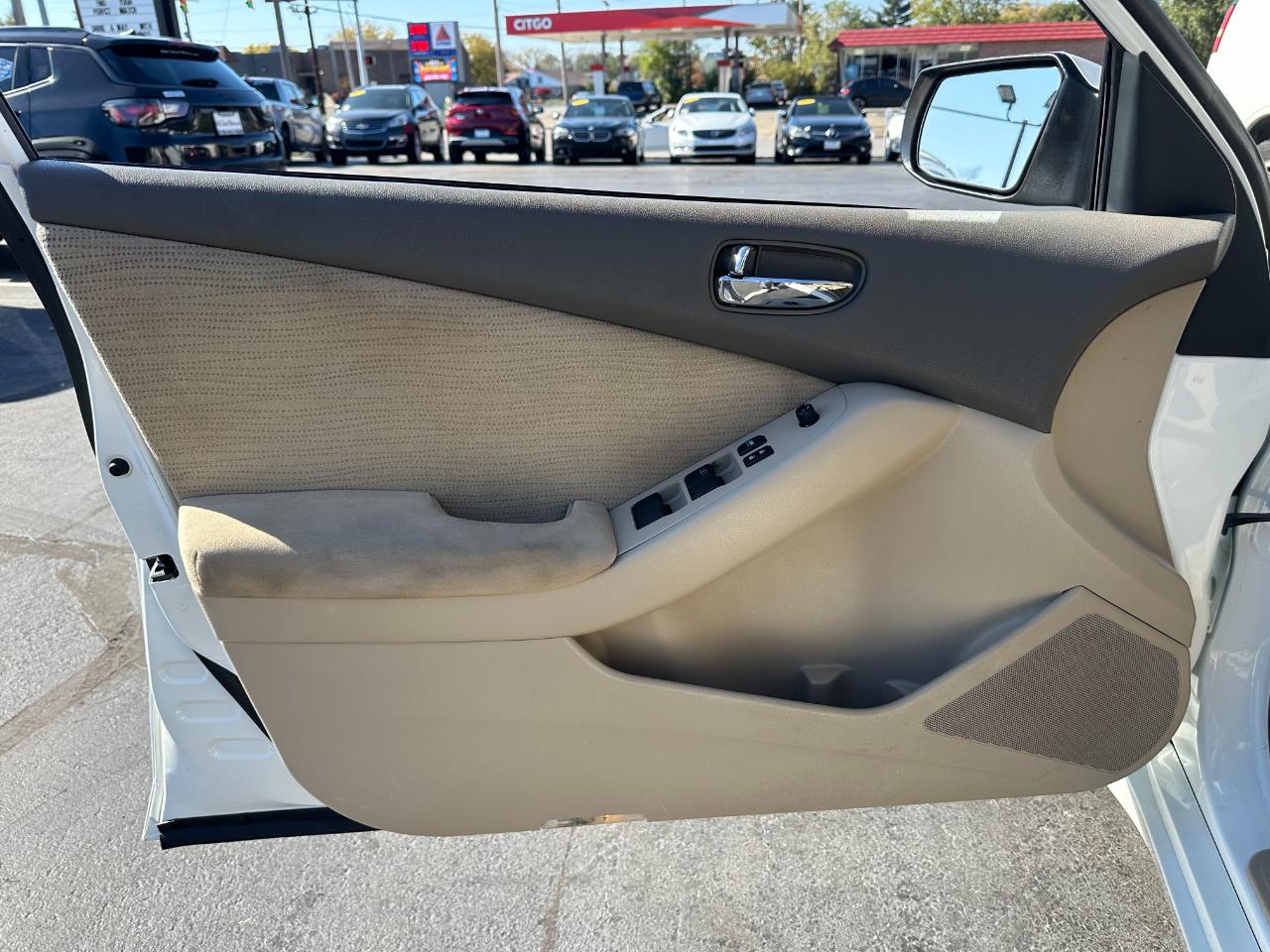 Nissan Altima 4dr Sdn I4 CVT 2.5 S 2012