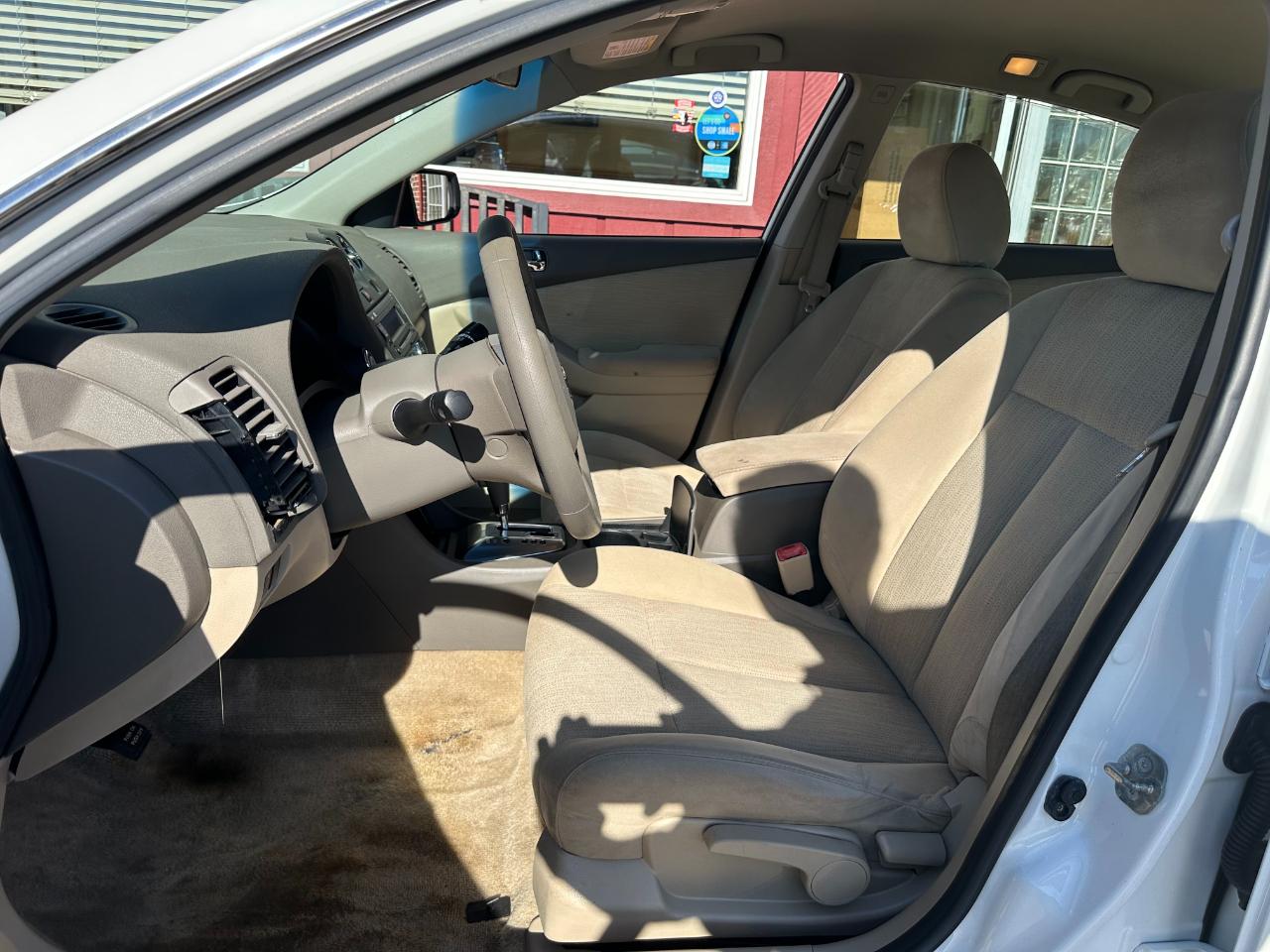 Nissan Altima 4dr Sdn I4 CVT 2.5 S 2012