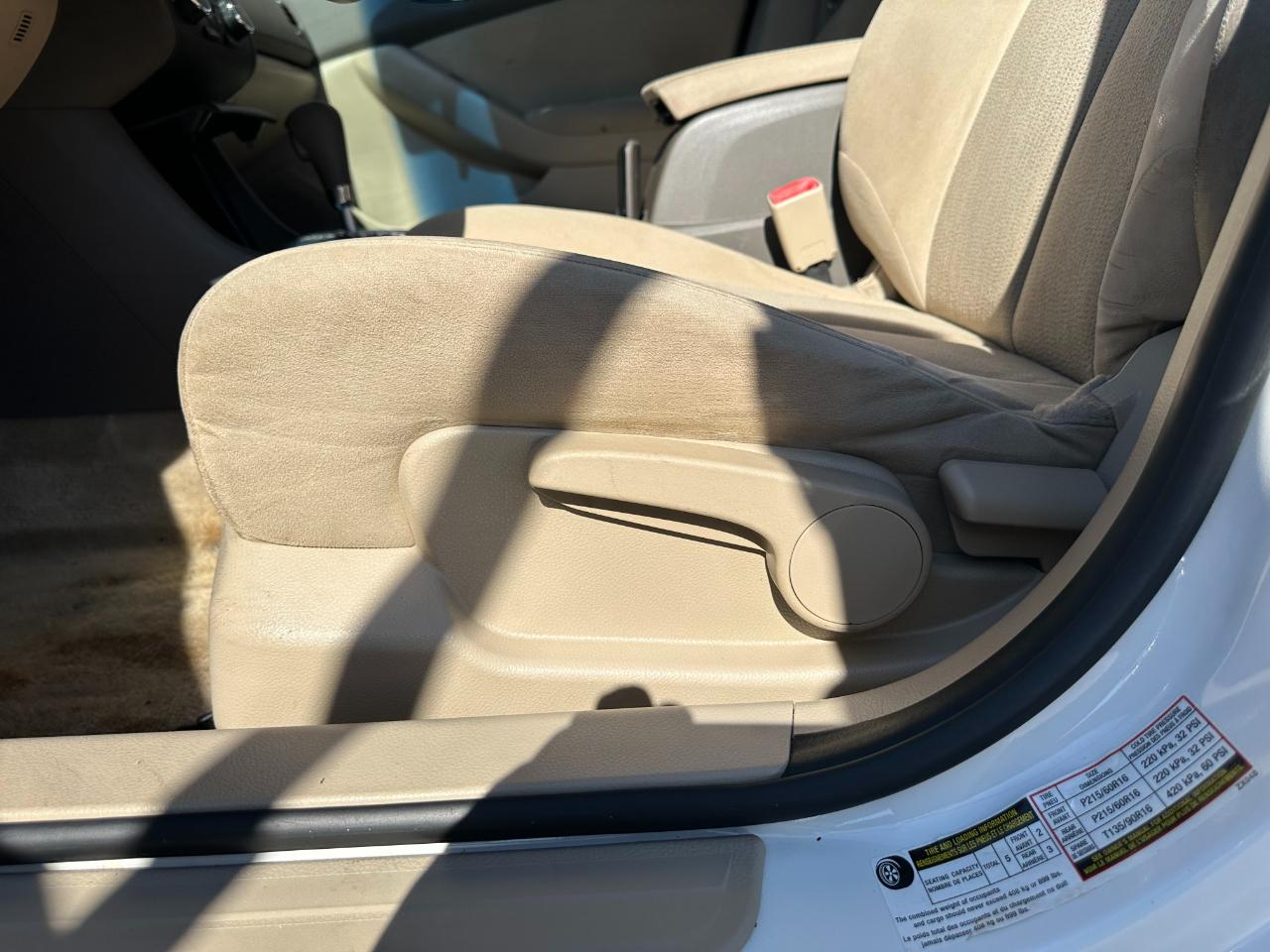 Nissan Altima 4dr Sdn I4 CVT 2.5 S 2012