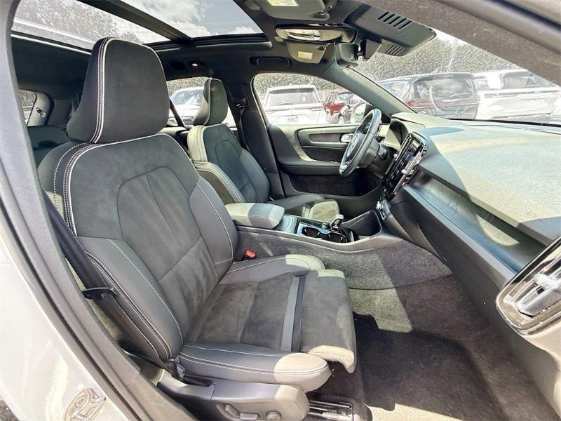 Volvo XC40 Recharge Pure Electric Twin eAWD Plus 2023 Volvo XC40 Recharge Pure Electric Twin eAWD Plus 2023